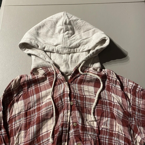 American Eagle AEO Red Plaid Hooded Cropped Flannel Shirt Women's Medium M Fall - Picture 3 of 6
